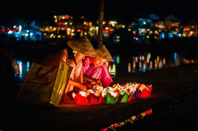 Hoi An at night experience